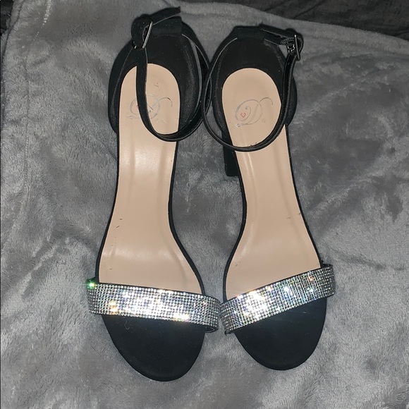 Bedazzled strap chunk heel - Picture 2 of 2